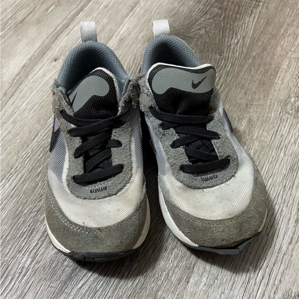 Nike Gray and Black Low-Top Sneakers